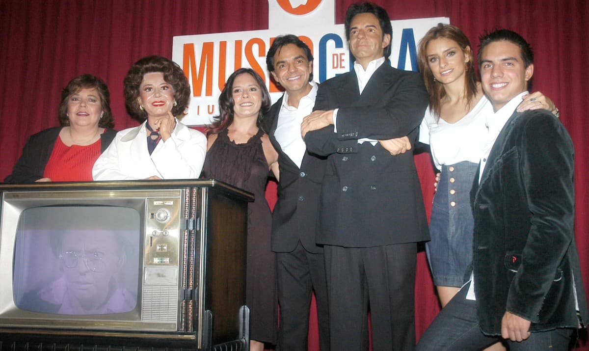 “Admiro, respeto, quiero y adoro a mi familia, nada más que yo soy la rara y la perfomancera y la cultural de alguna manera y eso me tocó y lo asumo felizmente”, declaró en un programa de radio en 2012.