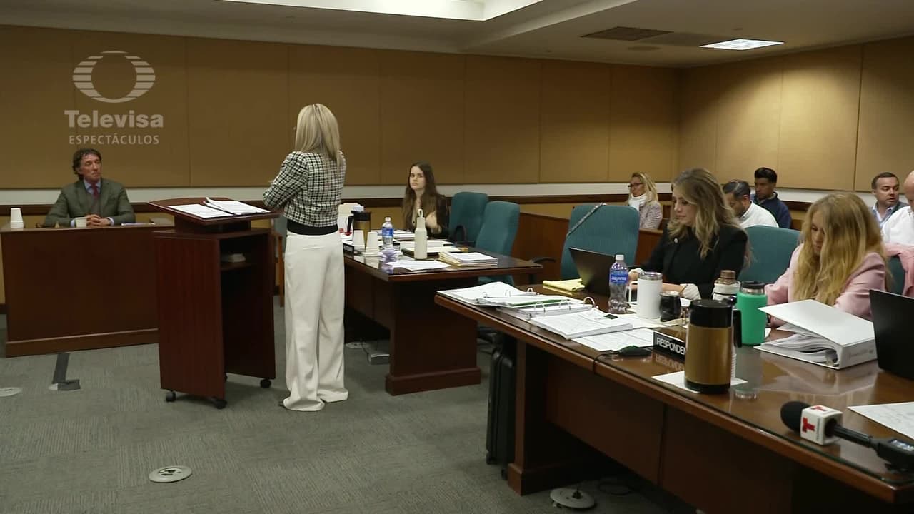 Paulina Rubio y Colate comparecen en la corte por la custodia de su hijo Andrea Nicolás