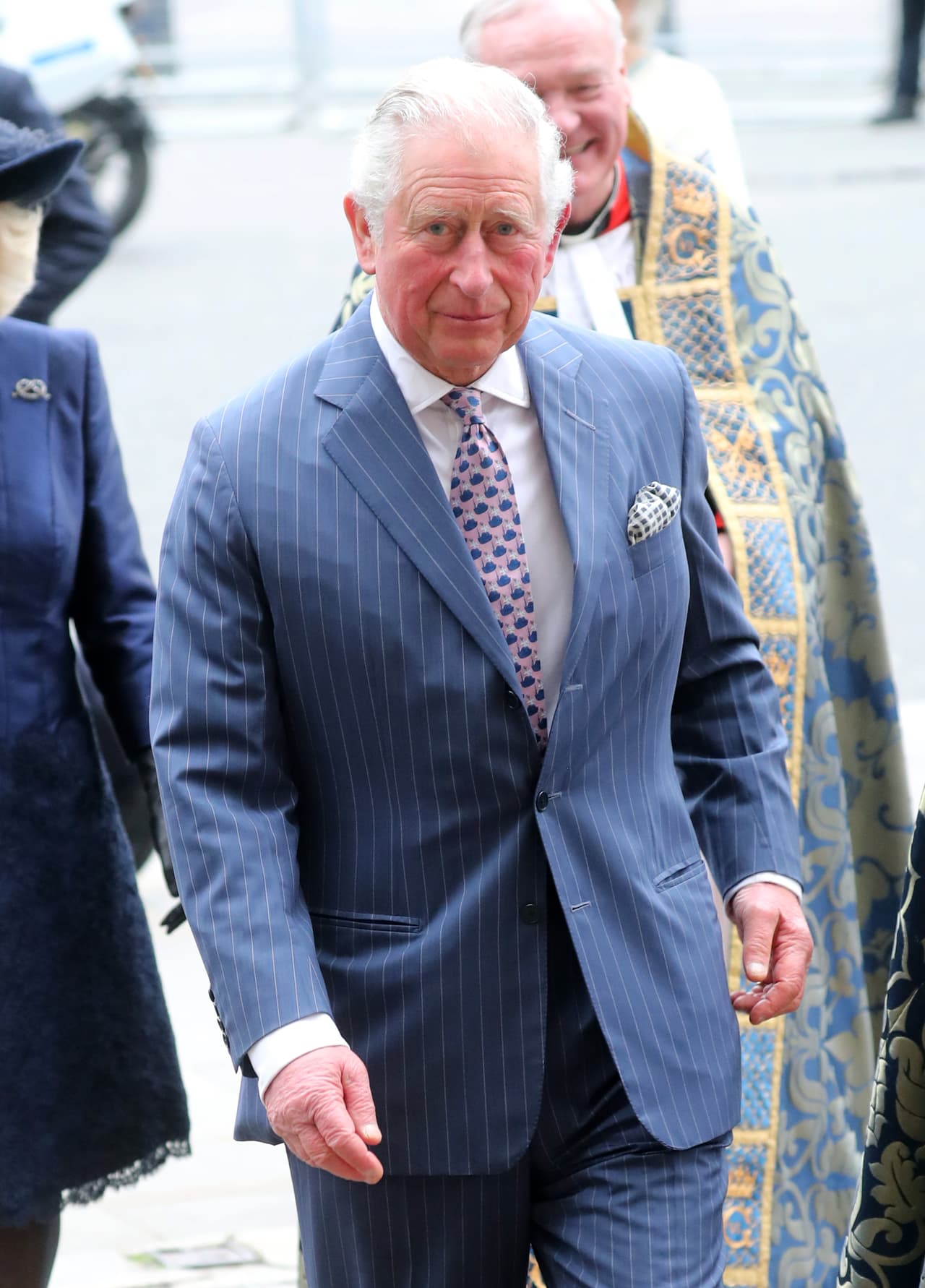 El príncipe Carlos de Inglaterra tiene coronavirus