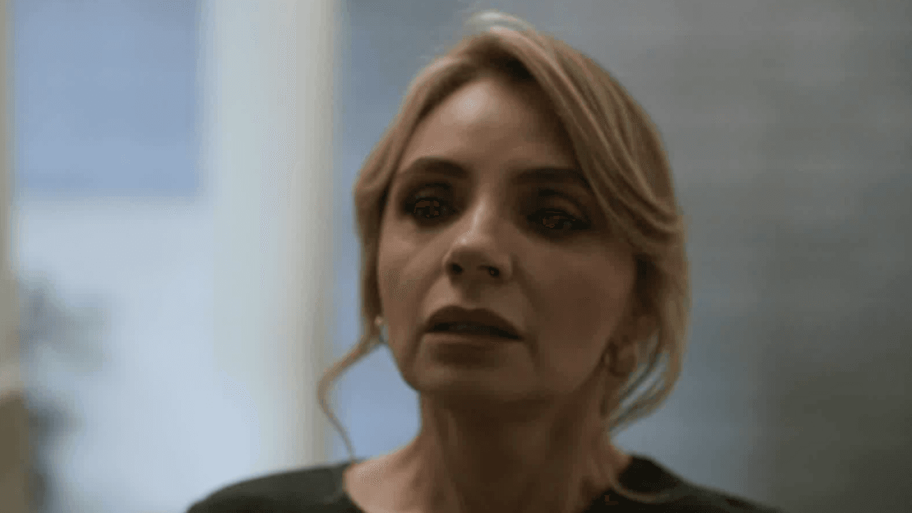 Con esa misma mirada Capítulo 6: Eloísa corre a Octavio de la casa