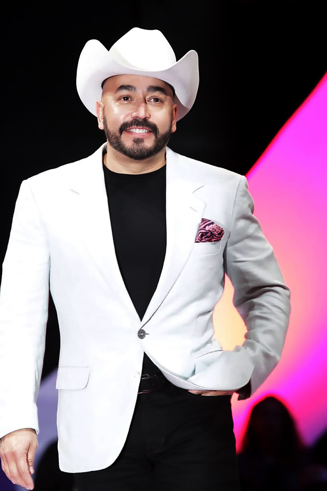 Lupillo Rivera reveló en septiembre pasado que se quitó el tatuaje que se hizo hace tiempo con su exesposa Mayeli Alonso.