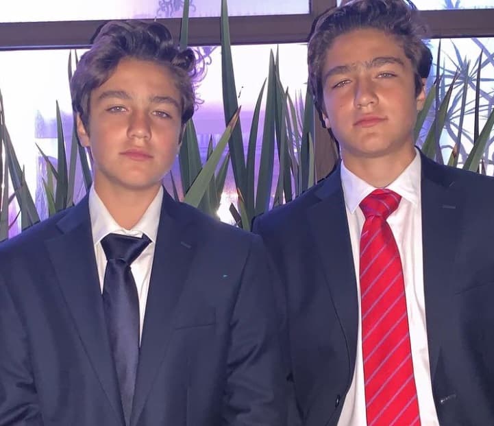 En dicho melodrama dieron vida a ‘Andy’ y ‘Santi’, quienes eran hijos de Gabriel Soto dentro de la historia; sin embargo, nunca han dejado de tener contacto con el elenco de su primera telenovela.
