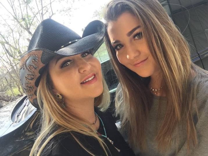 Hija de Arturo Carmona deja sin palabras al cantar y bailar como Alicia Villarreal: ‘Es su clon’