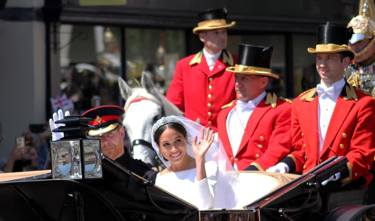 El sábado 19 de mayo de 2018 se celebró la boda entre Harry y Meghan en la capilla de San Jorge, en el Castillo de Windsor.