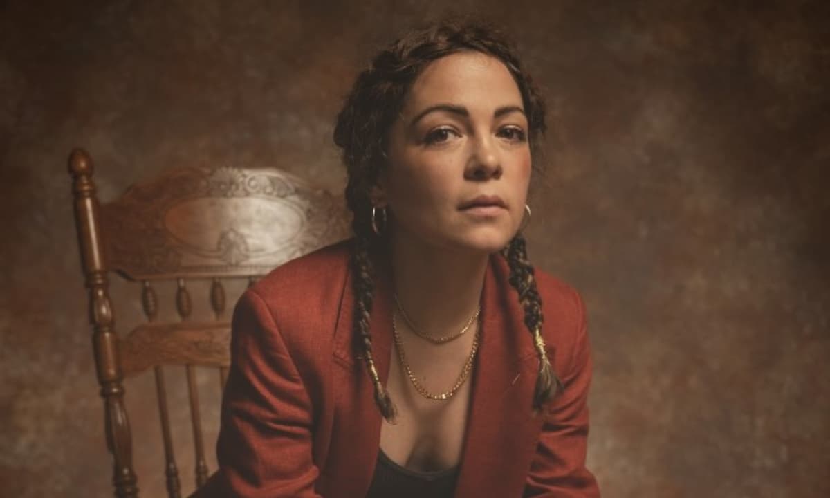 Natalia Lafourcade se une a TikTok, pero no tiene idea de cómo usarlo