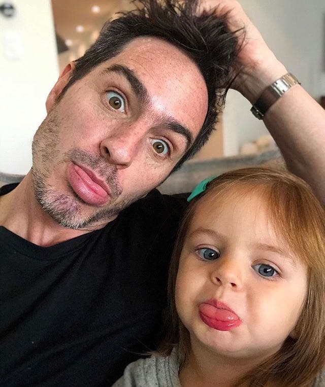 Hasta el momento, el actor se ha mantenido hermético con respecto a su separación y no ha comentado nada sobre esta. La última fotografía en su cuenta de Instagram es junto a su hija Kailani donde comentó: "Les mandamos amor".