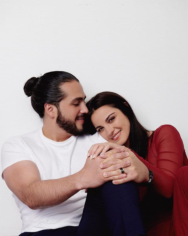 Maite Perroni y Andrés Tovar muestran su primer árbol de Navidad