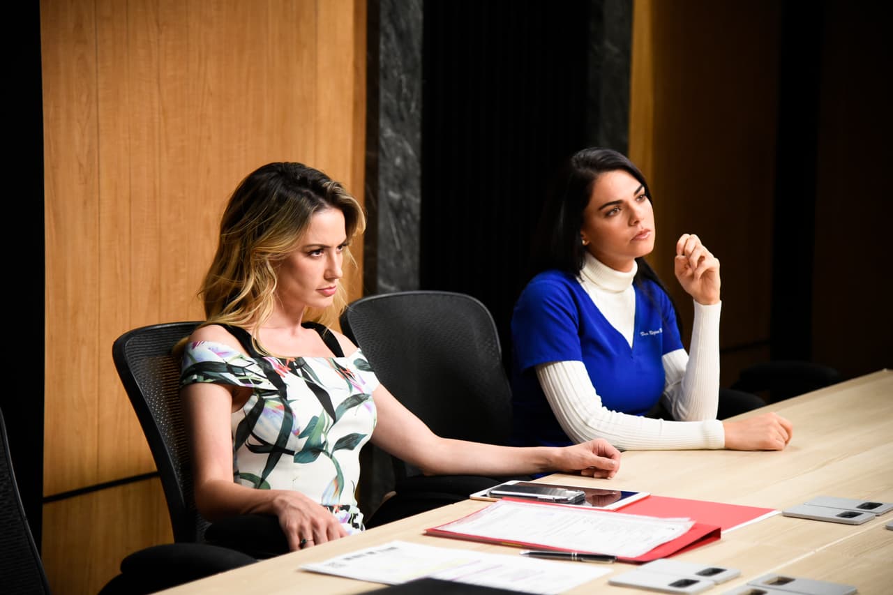 Durante el caso de divorcio, 'Victoria' les pide a 'Sergio' y a su abogado poder llegar a un acuerdo ahí mismo con el fin de evitar ir a juicio.