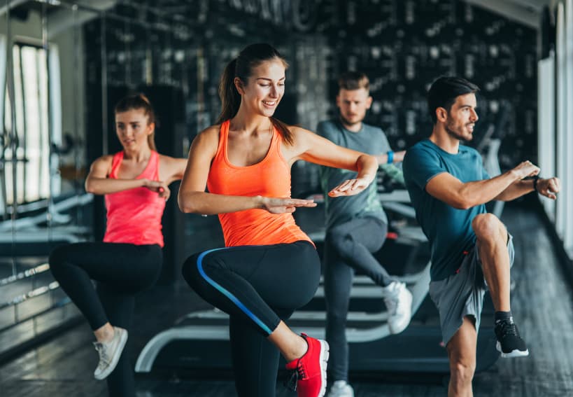 5. Realizar una hora de zumba, te ayuda a quemar entre 300 y 800 calorías.