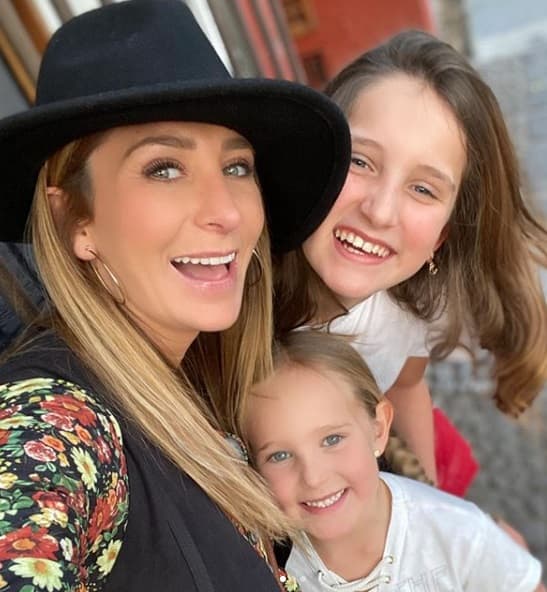 Geraldine Bazán compartió su labor de voluntaria con sus hijas