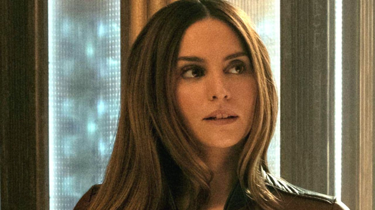 Ella es Génesis Rodríguez, la actriz latina que protagoniza The Umbrella Academy