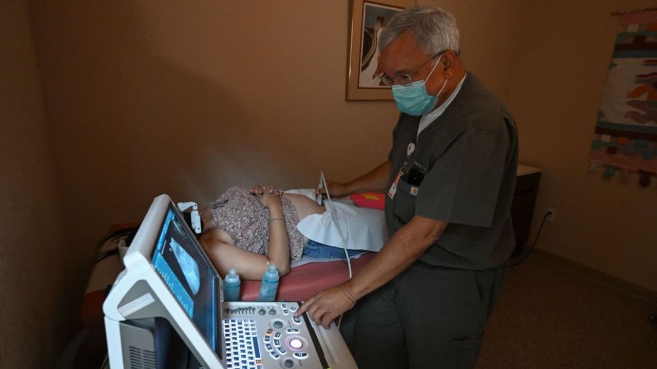 Nueva ley en Texas protege a doctores en emergencias obstétricas
