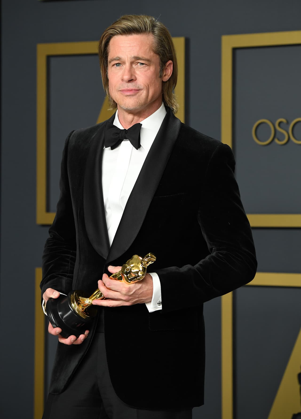 Brad Pitt demostró su gran sentido del humor al pasar de actor a 'el chico del clima'
