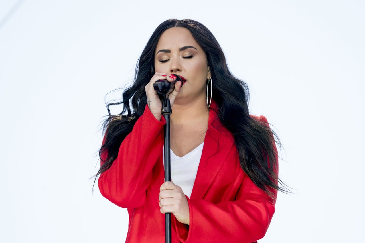 Demi Lovato cancela conciertos en México tras ingresar a rehabilitación