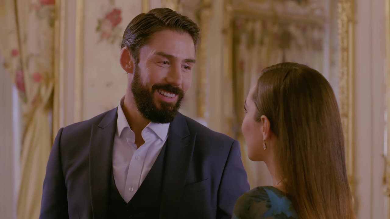 Por su parte, el director de cámaras Carlos Cock expresó que trabajar en España fue una experiencia única. “Fue muy bonito, fue un trabajo en equipo, un trabajo arduo, difícil en el sentido de rodaje en otro país, los permisos y todo lo que conlleva”, dijo.
