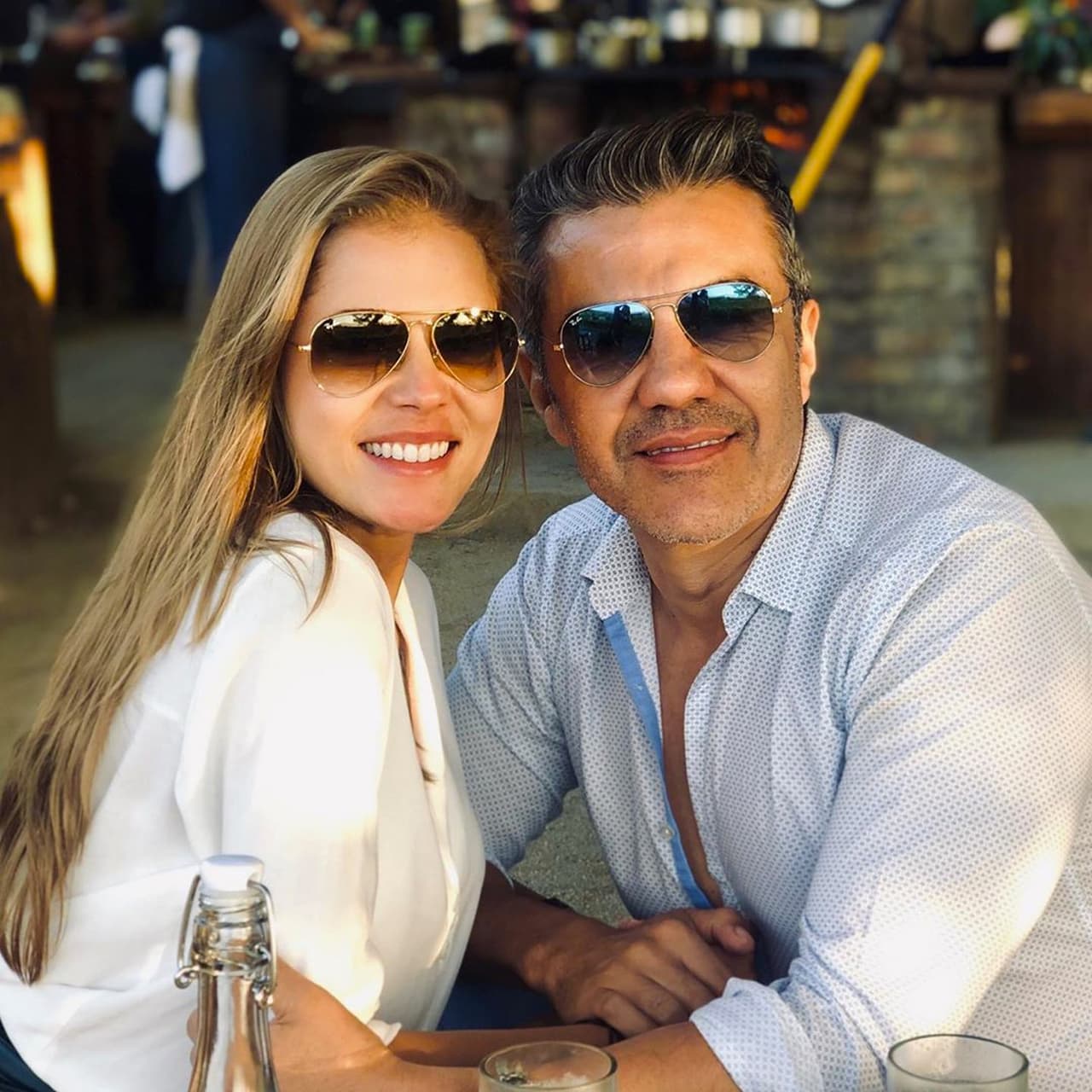 Novia de Adrián Uribe imita a ‘El Vitor’ y fans dicen: “Así es el amor”