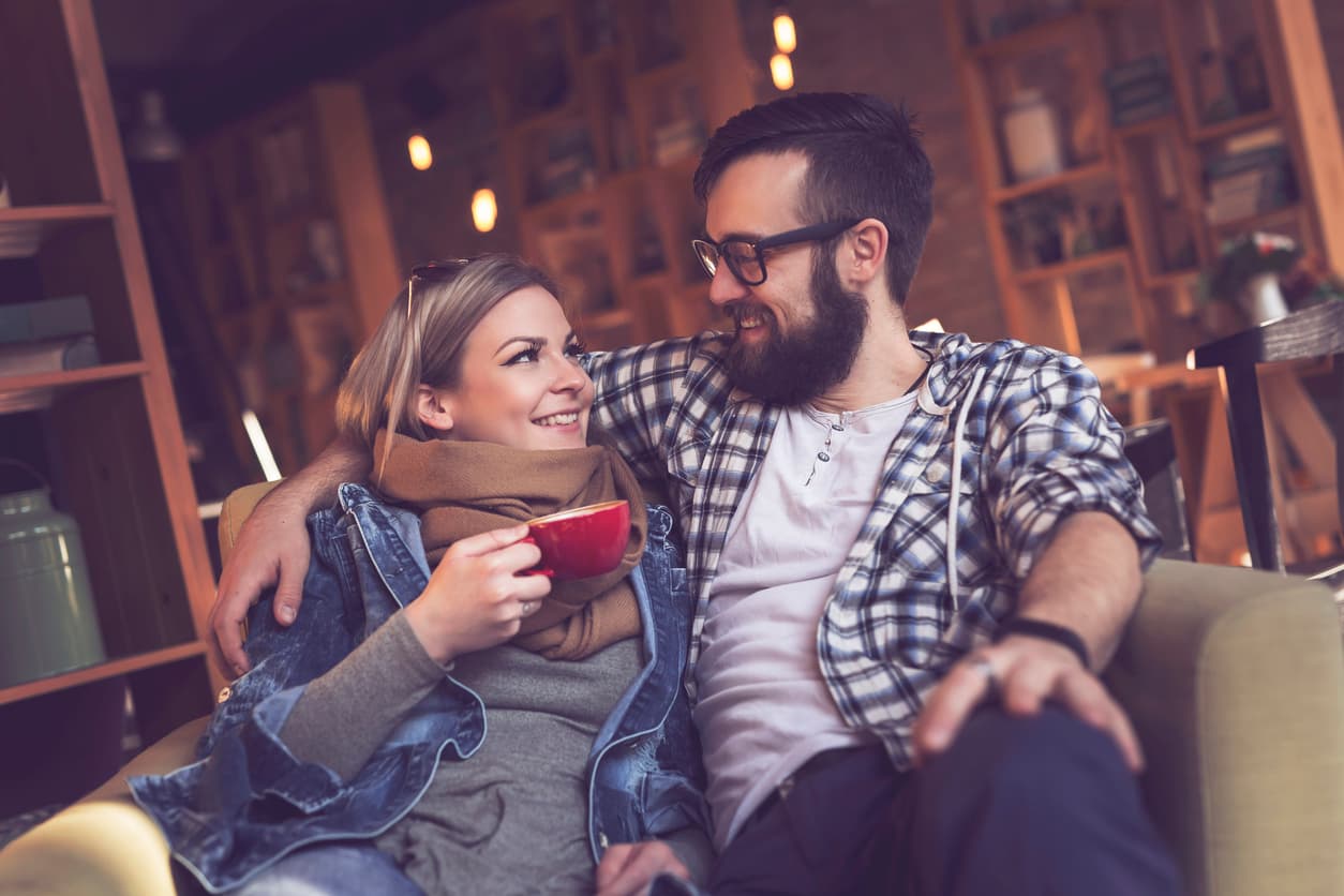 Géminis. Aunque sí comparten sus emociones con otros, no todas, pues tienen constantes cambios de humor durante el día y buscan solucionar sus problemas solos.