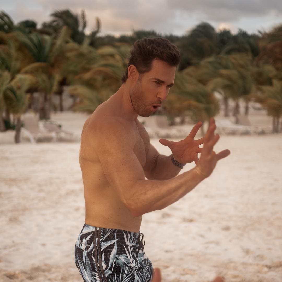 En entrevista exclusiva para Las Estrellas, el actor compartió cómo se entrenó en artes marciales para este personaje, el cual considera que marcó su carrera.