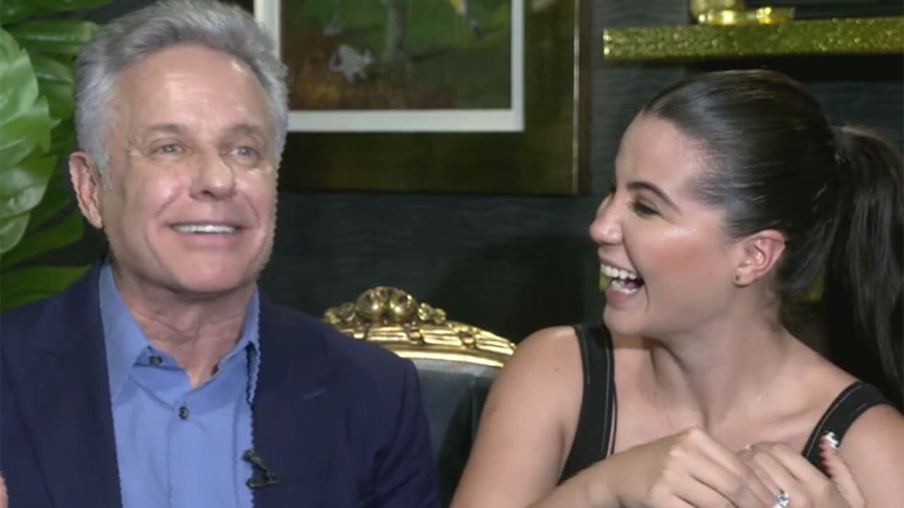 Alexis Ayala bromea al contar lo que Cinthia Aparicio le dijo por su edad