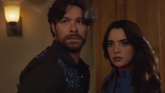 Genaro y Kiara son cachados en pleno beso