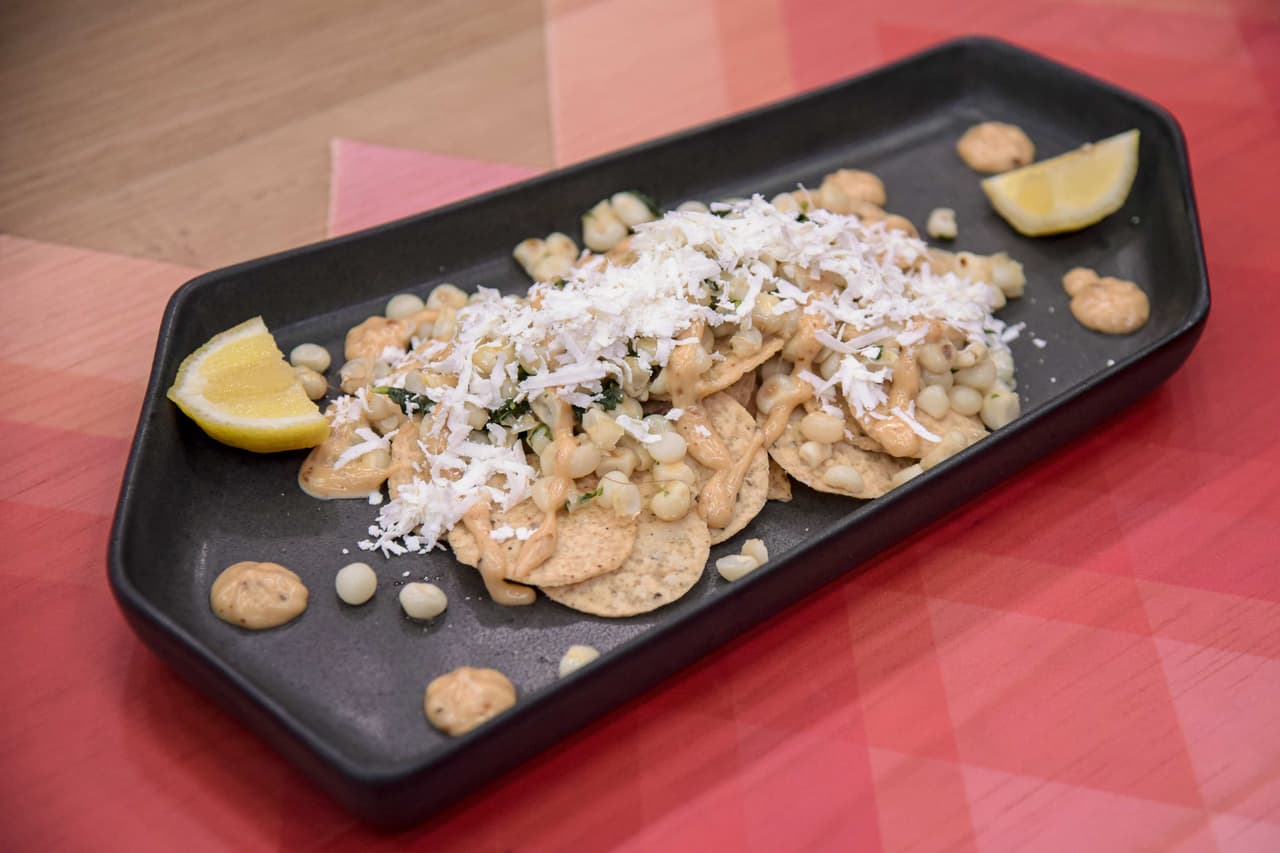 Realiza paso a paso la receta ganadora de las Bárcenas: esquites con mayonesa de chile chiltepín