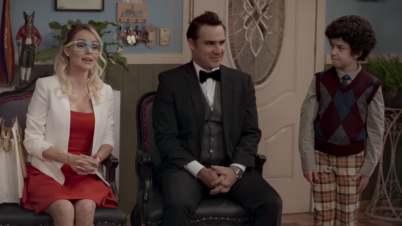 En el capítulo 4, Emma y su esposo llegan al departamento de los López para reclamar la paternidad del 'Ajolotito', ya que aseguran que su pequeño Aristóteles es hijo de Plutarco.