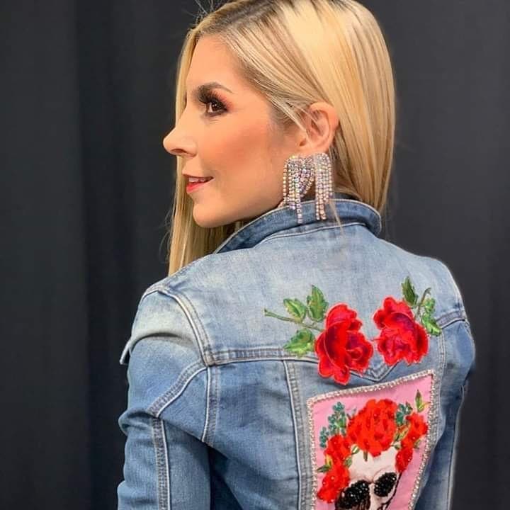 Karla Panini se alejó de las pantallas luego de este escándalo y casarse con Américo Garza. En entrevista con el portal ‘Mujeres desde la raíz’ en 2018, la comediante dijo que esta experiencia la hizo acercarse de manera más profunda a su parte espiritual.
