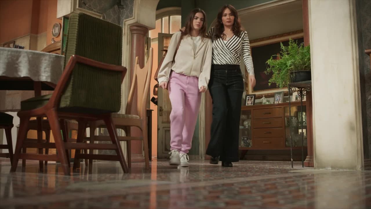 Dolores cae en el juego de Julia