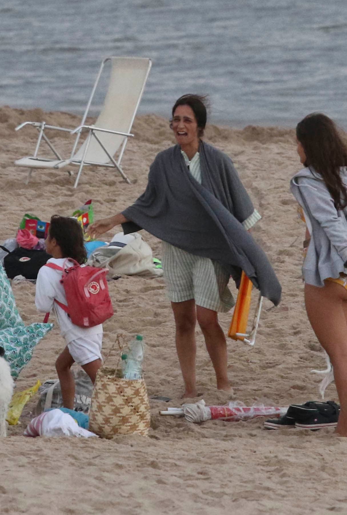 Paparazzis captaron a la mexicana luciendo un posible embarazo.