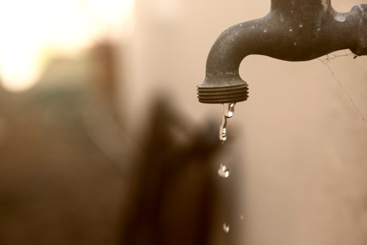 Sobrevive al corte de agua con estos sencillos tips
