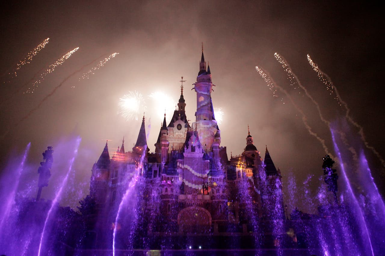 Los problemas a los que se han enfrentado algunas celebridades han sido asociados a su trabajo con Disney, pues la mayoría de los actores alcanzó la fama tras protagonizar series o películas de la casa de Mickey Mouse. Sin embargo, a esta coincidencia también se le suman algunas muertes: