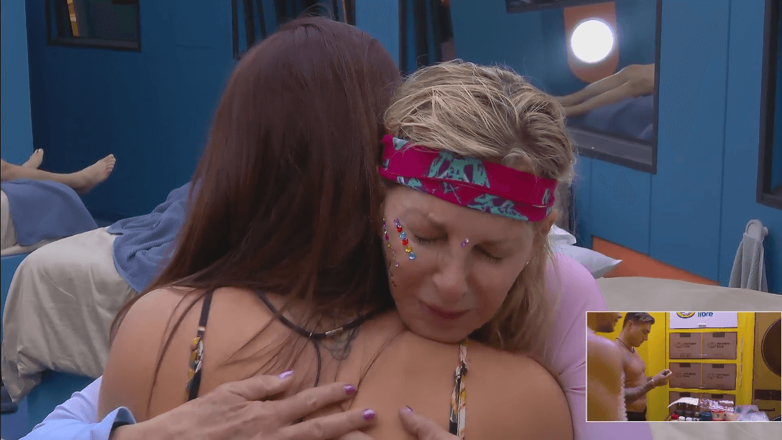 Shanik abraza a Gala