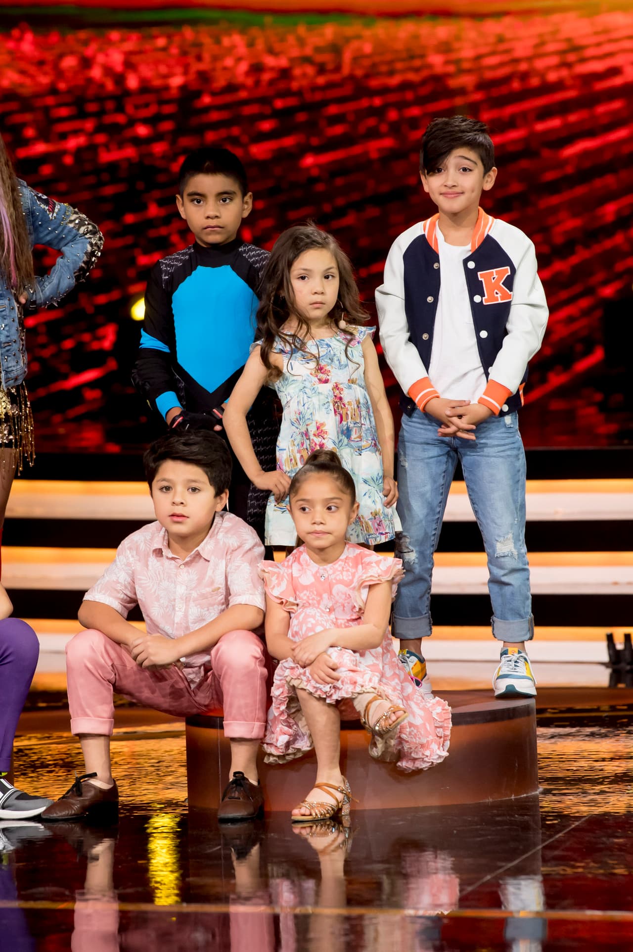 Vota por ellos y ayúdales a seguir en la competencia.