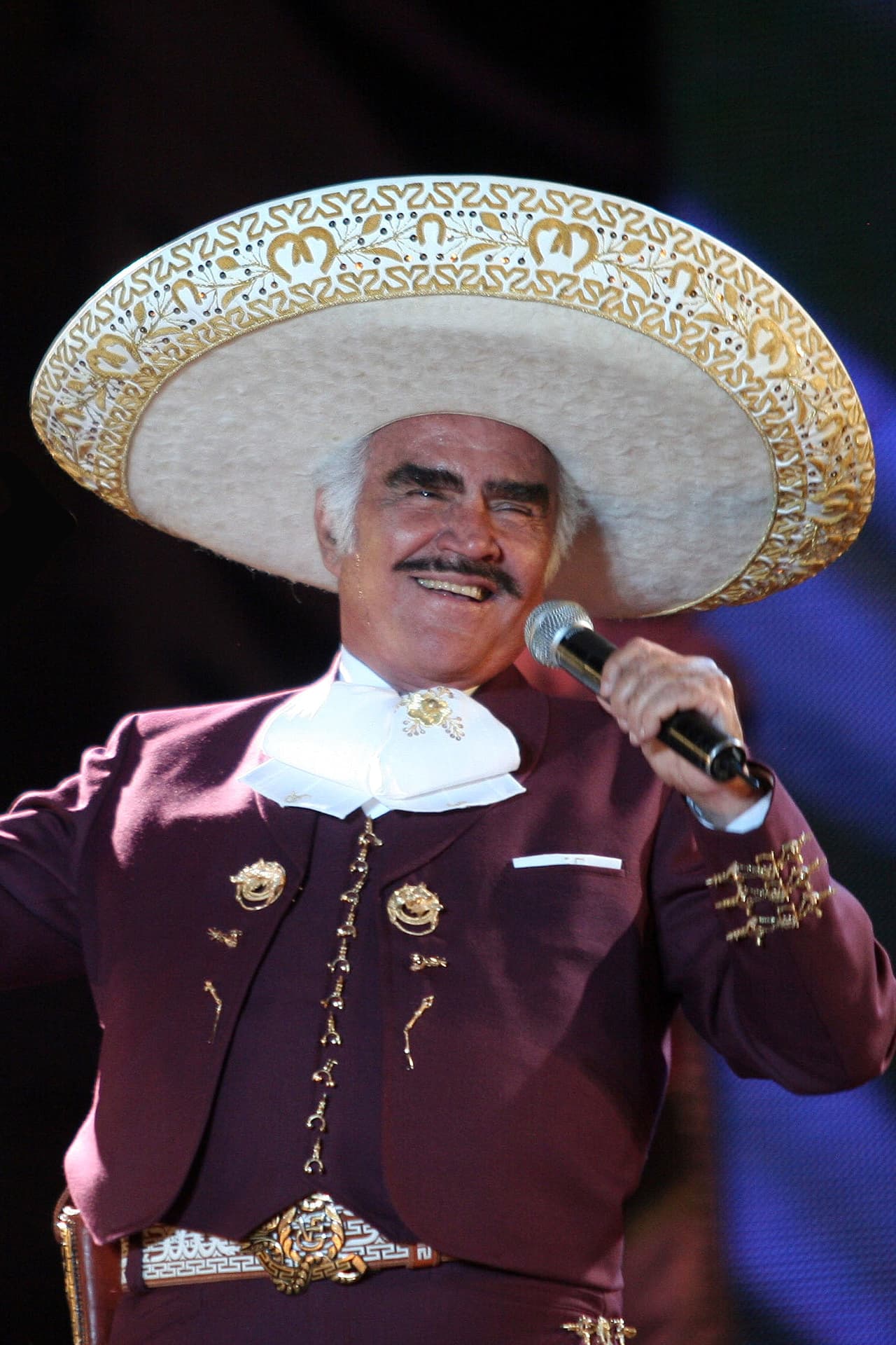 Hospitalizan de emergencia a Vicente Fernández y lo someten a cirugía tras fuerte accidente