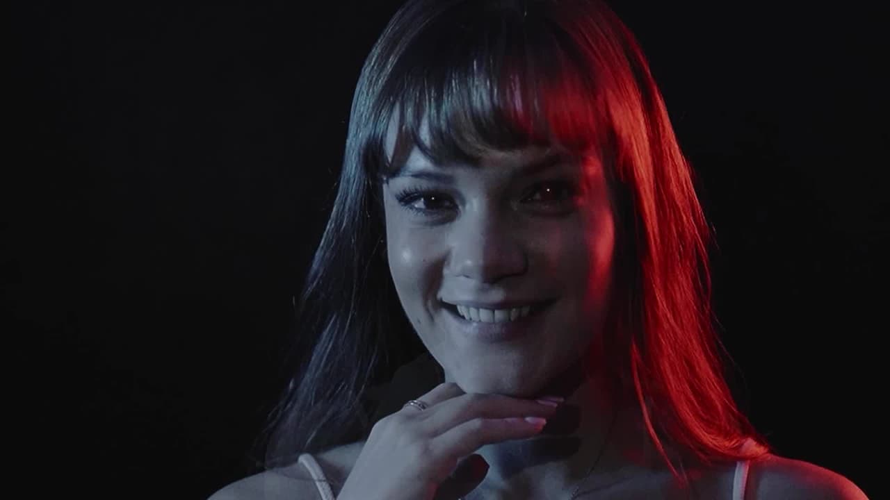 Clarissa González es Romina en Los Hilos del Pasado