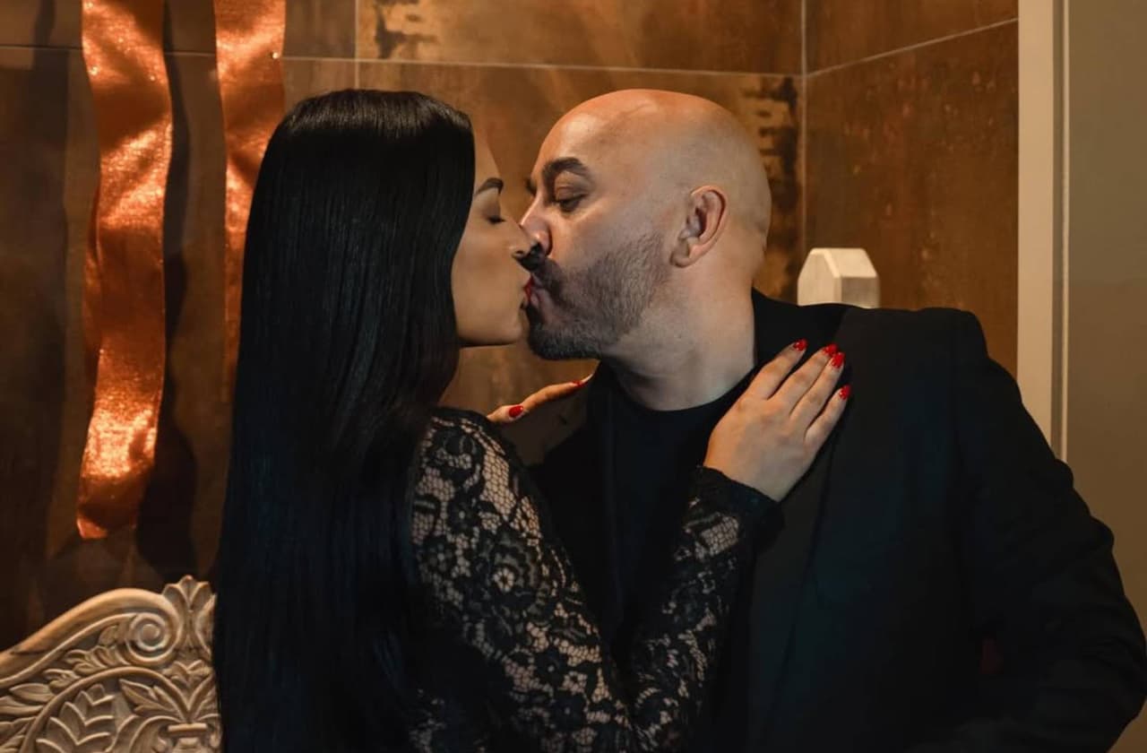 ¡Lupillo Rivera y Taína Pimentel se casan! Así presumió el anillo de compromiso
