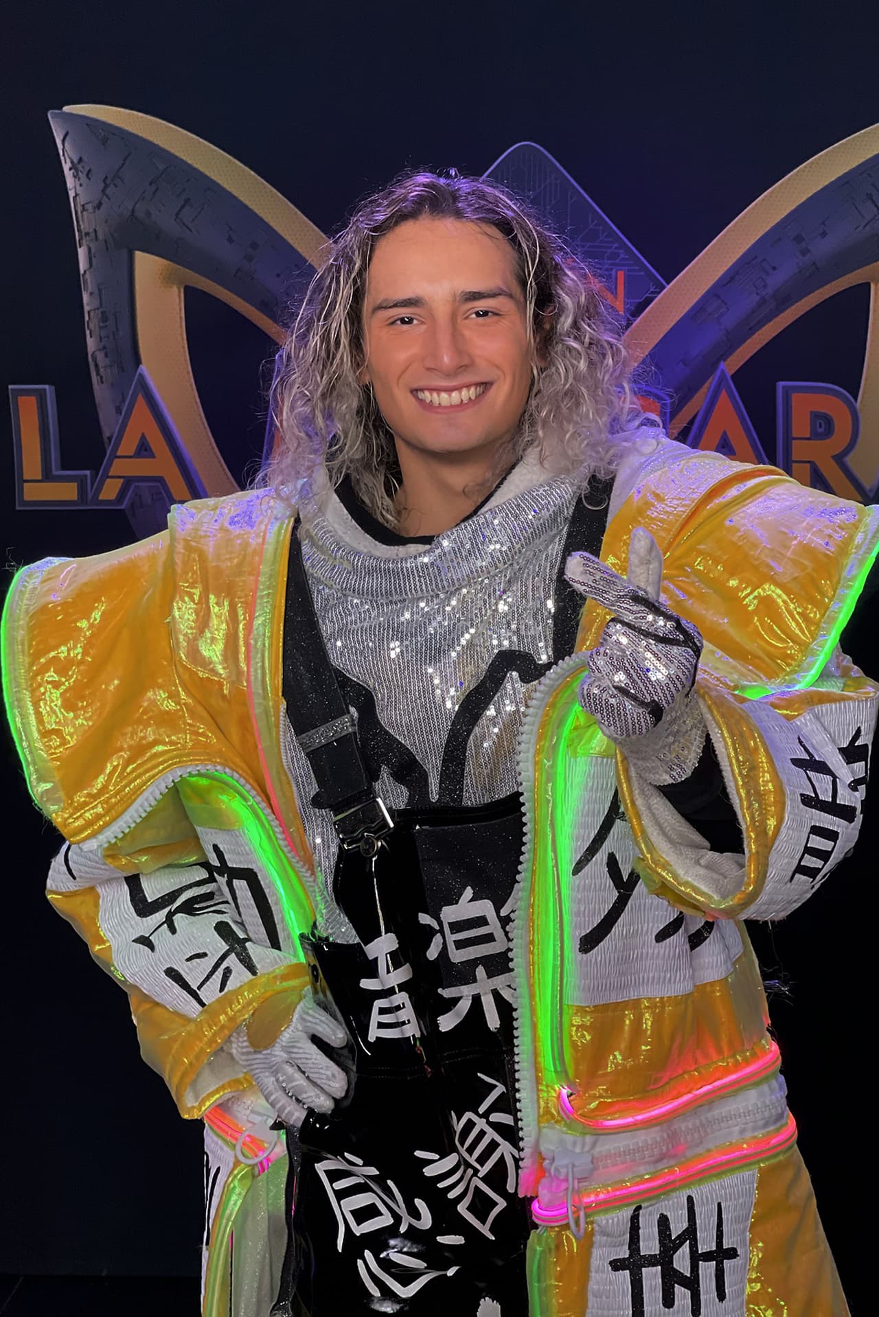 Emilio Osorio luce original playera inspirada en su mamá Niurka