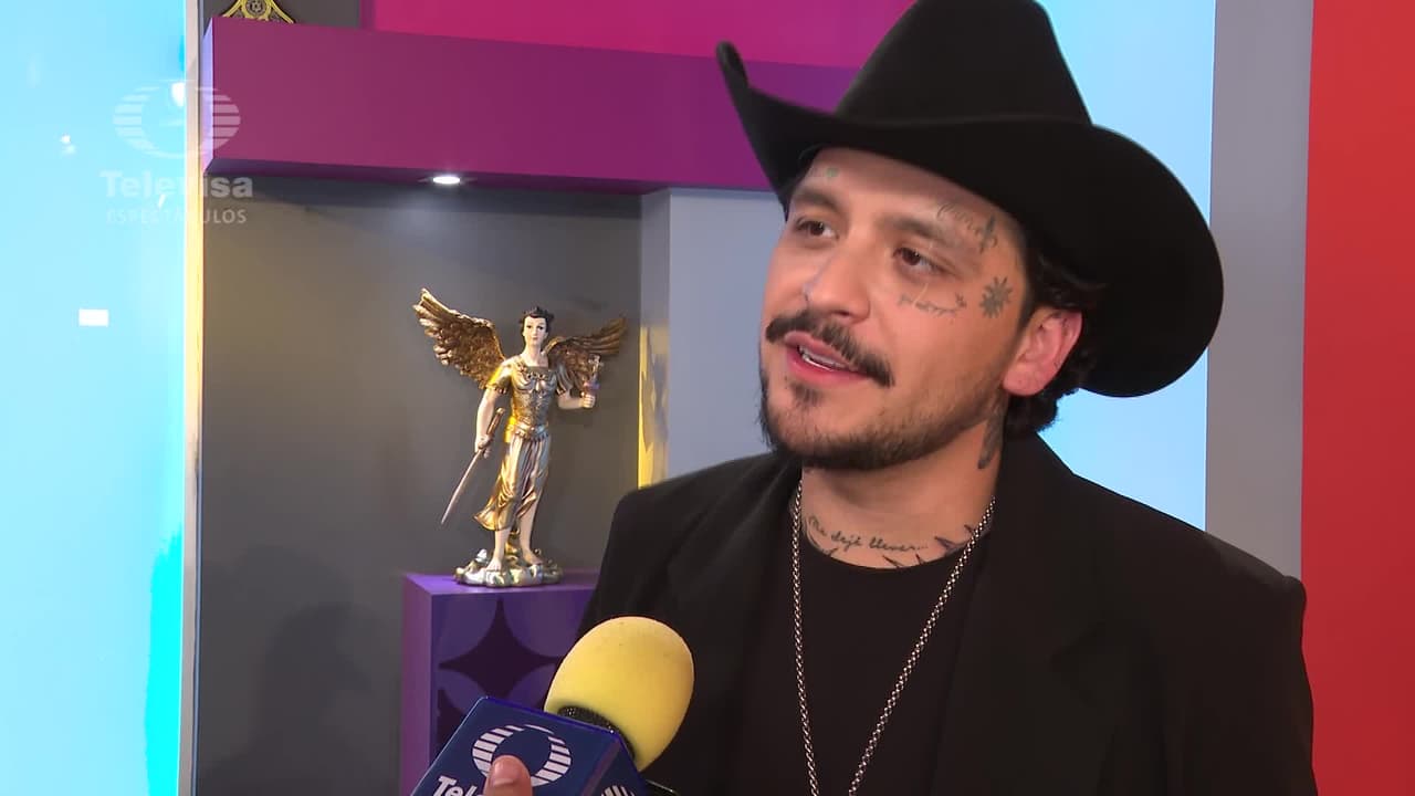 Nodal revela colaboración secreta con Ángela Aguilar en su nuevo disco