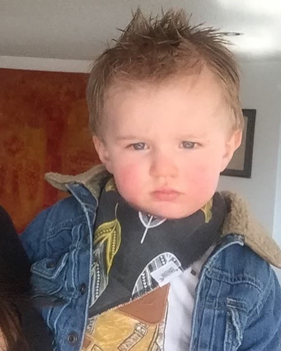 Por supuesto, la actriz no solo ha compartido los bellos momentos junto a su hijo, sino también los malos. “También los bebés tienen sus malos días”, escribió en Instagram el 8 de marzo de 2017.