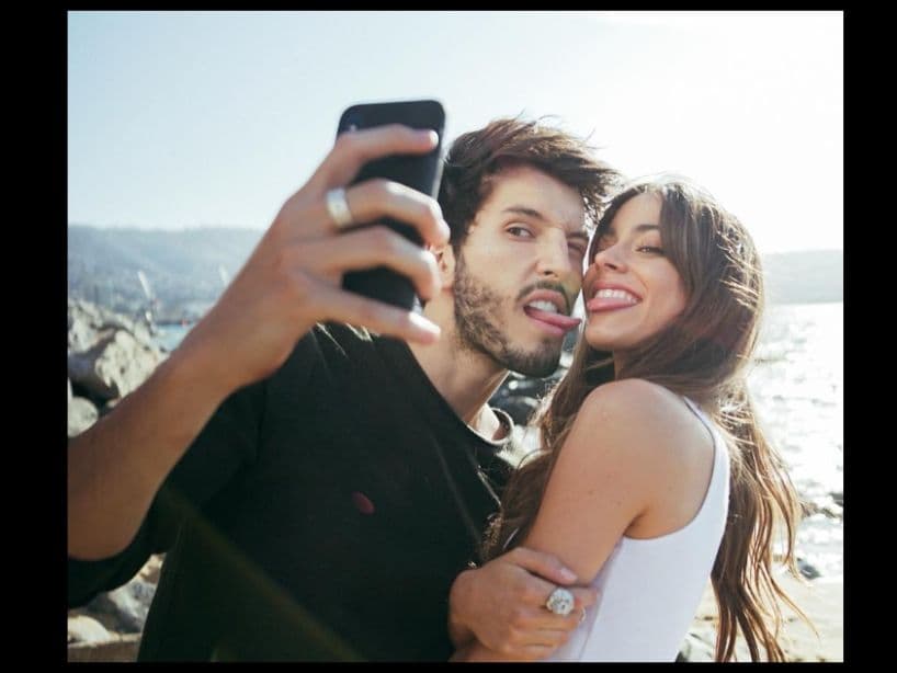 Sebastián Yatra y Tini Stoessel se conocieron en 2016, cuando grabaron el dueto ‘Ya no hay nadie que nos pare’. Sin embargo, fue hasta 2018 que ambos iniciaron una relación. El romance entre los famosos únicamente duró 11 meses.