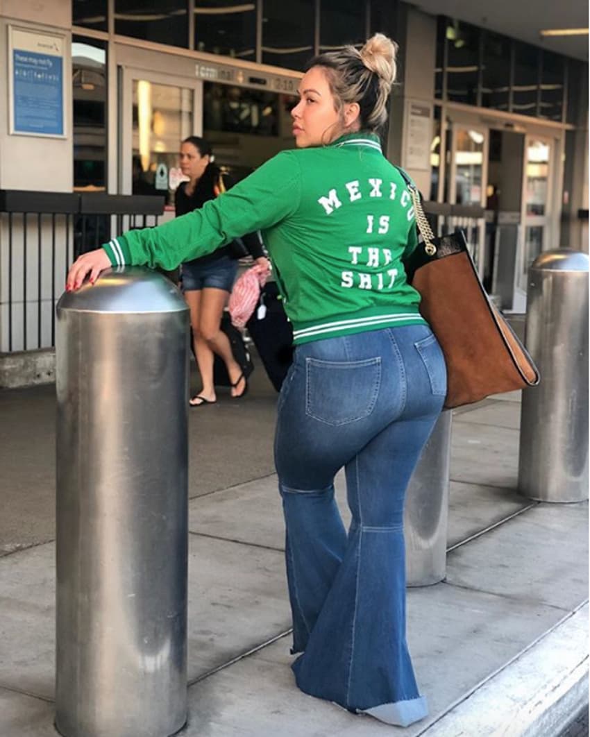 Chiquis Rivera desata polémica en redes por el mensaje de su chaqueta