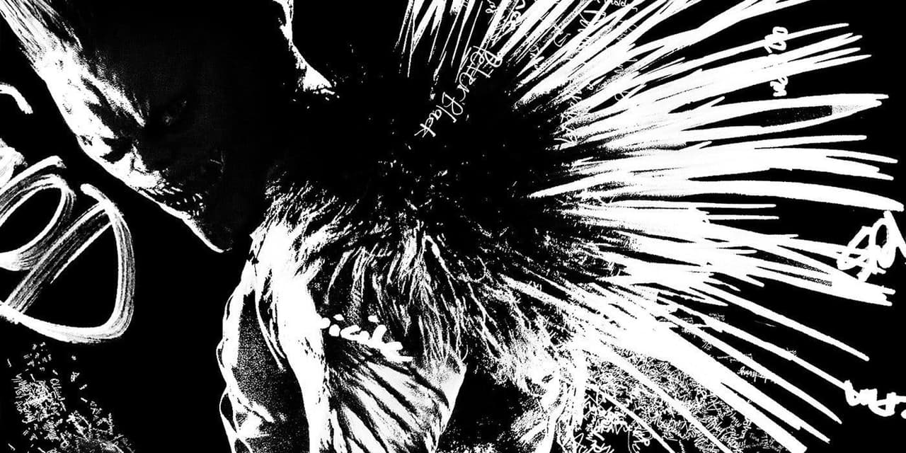 Después es visitado por “Ryuk”, el Dios de la Muerte que le explica que puede matar a cualquier persona con solo escribir su nombre en el cuaderno, pero tras volverse un justiciero junto a “Mia Sutton” llaman la atención de un detective privado
