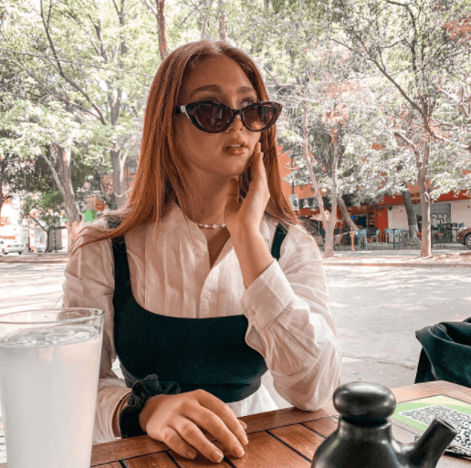 ¿Qué te gusta y qué no te gusta comer? “Amo comer cualquier cosa con queso, empanadas, sushi, hamburguesa, pizza y no me gusta la cebolla y el tomate”.
