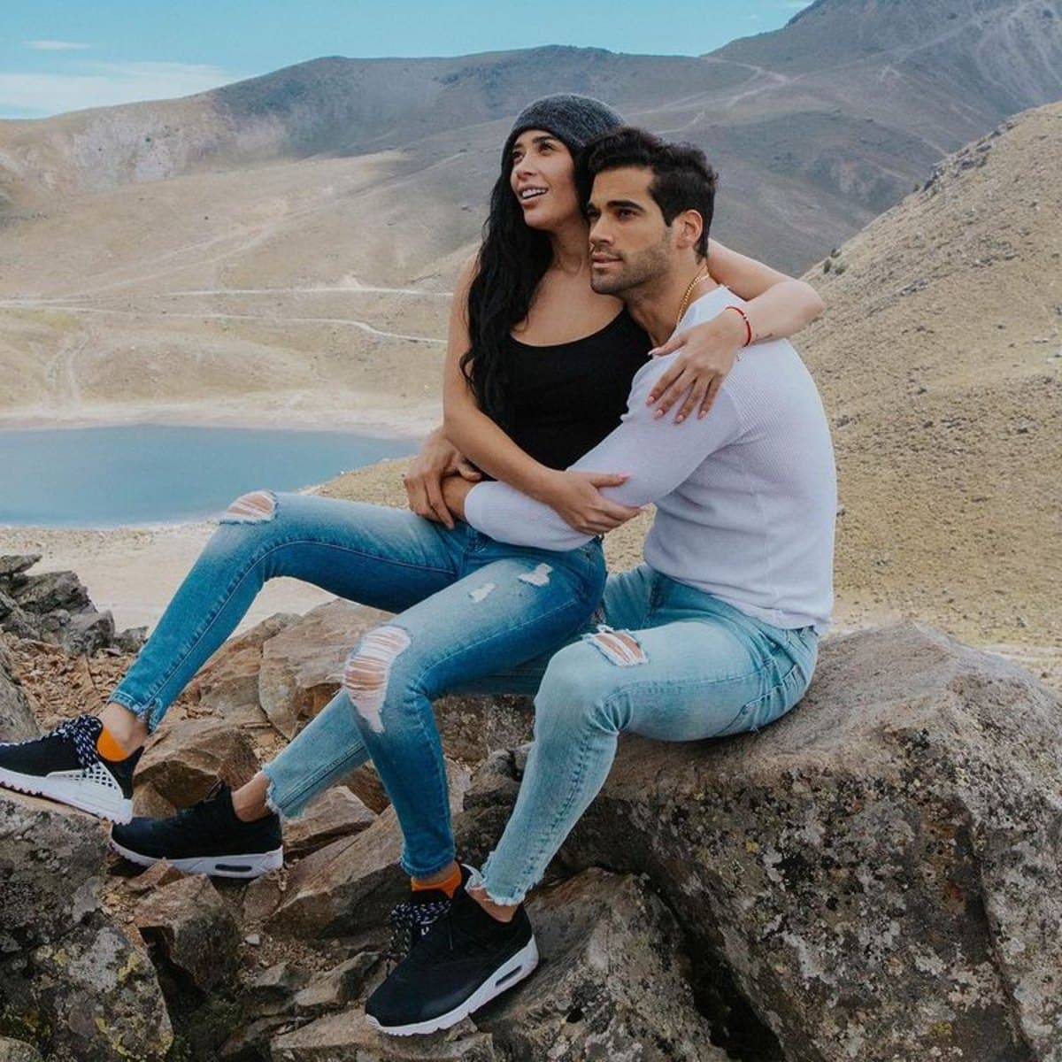 La belleza y transparencia de Brenda Zambrano no es lo único que llama la atención en redes sociales, sino también las entrañables fotos que protagoniza al lado de su novio Guty Carrera, el guapo primo de Danilo Carrera. ¡Conócelo!
