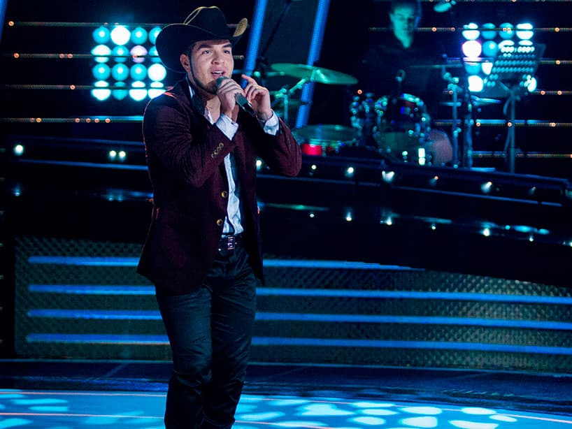 Luis llevó el regional mexicano al escenario de La Voz... México y decidió formar parte del #TeamCarlos