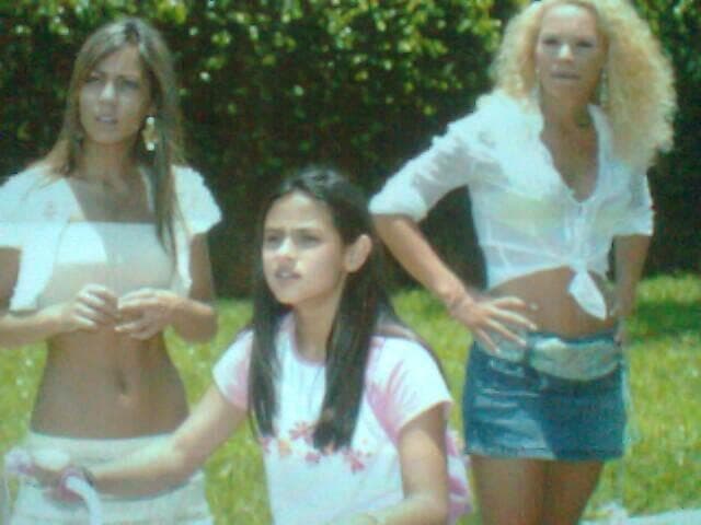 A muy temprana edad, Renata Notni se dio cuenta que su vocación era la actuación y con tan solo 11 años de edad, comenzó su carrera en la telenovela ‘Código Postal’, donde dio vida a ‘Andrea’.
