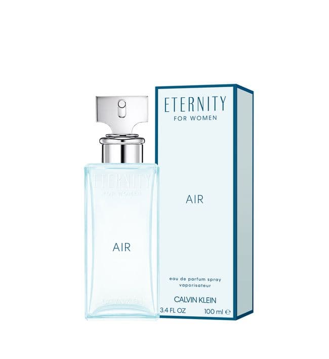 El primer perfume que Marck recomienda para mujeres de 18 a 30 años es Eternity Air de Calvin Klein. "Es un perfume muy balanceado, tiene unos toques muy cítricos de toronja, una parte muy dulce a grosella y aroma a pera; te da un toque aromático frutal muy dulce, pero sin empalagar. También tiene toques florales y amaderados".