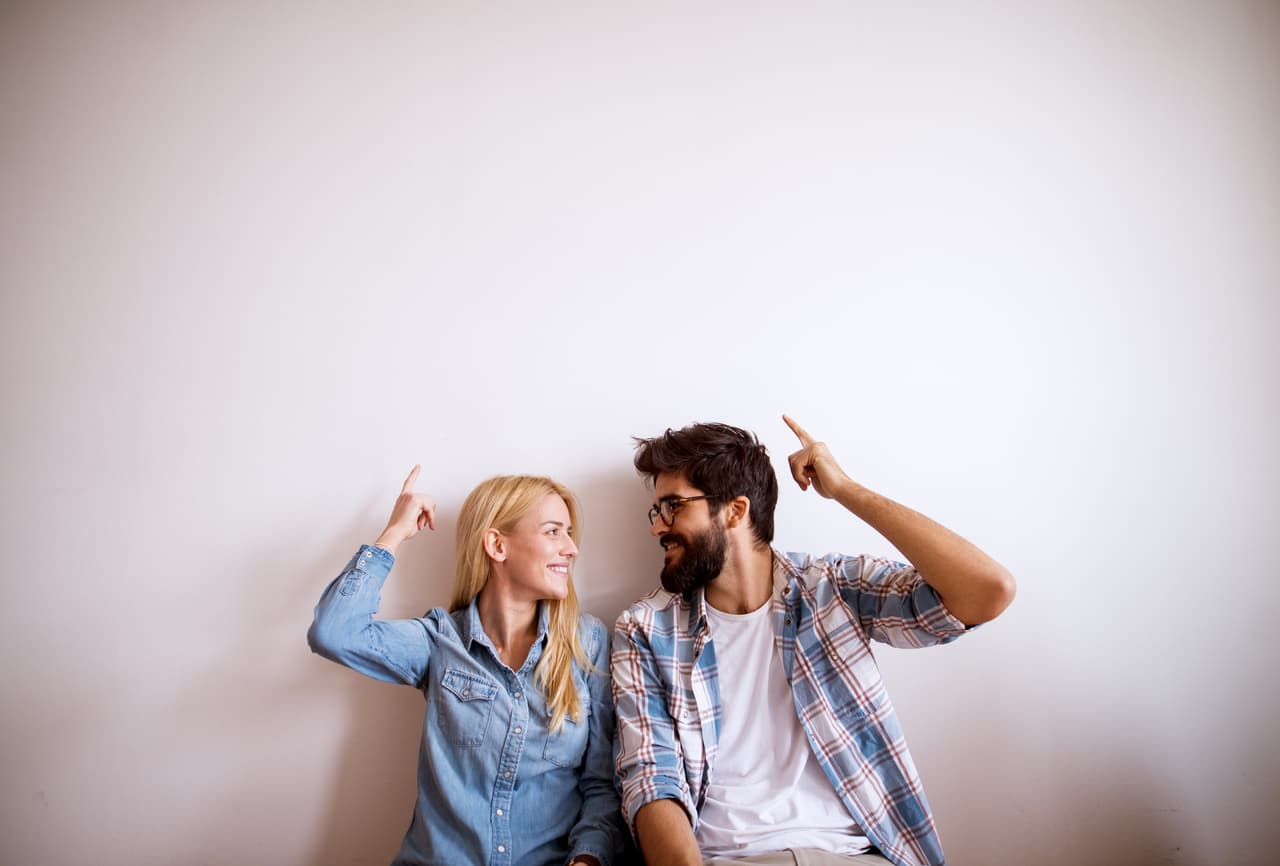 Aries: “¿Qué quieres que hagamos?” “¿Tienes algún plan en mente?” Adora tomar la iniciativa y permitirle que arme la agenda siempre lo agradecerá.