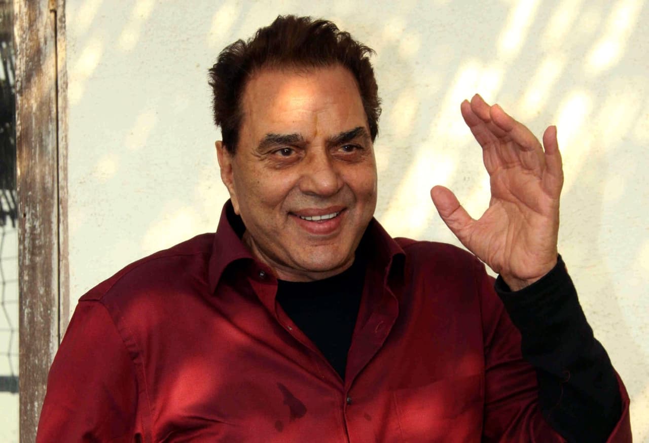 Dharmendra, actor indio.