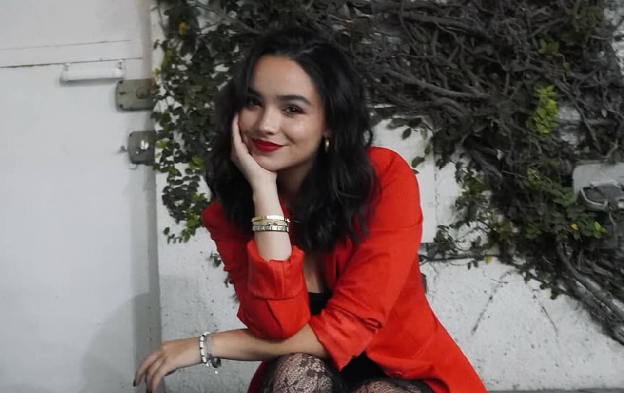 Karla Gaytán cumplió 18 años y así le celebraron sus compañeros de la telenovela A.Mar